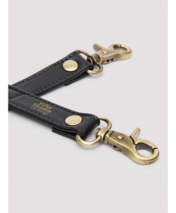 Черный фиксатор для манжет Bound to You Faux Leather Hogtie