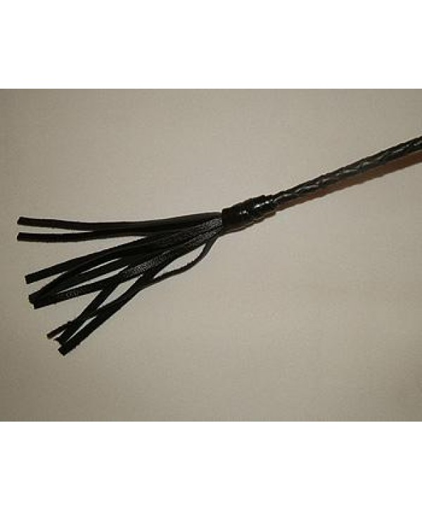 Короткий плетёный стек с наконечником-кисточкой - 70 см.